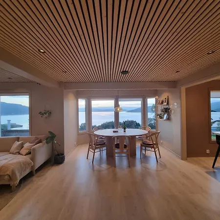 Villa House With Panoramic Sea View, Nearby Senja Sorstraumen