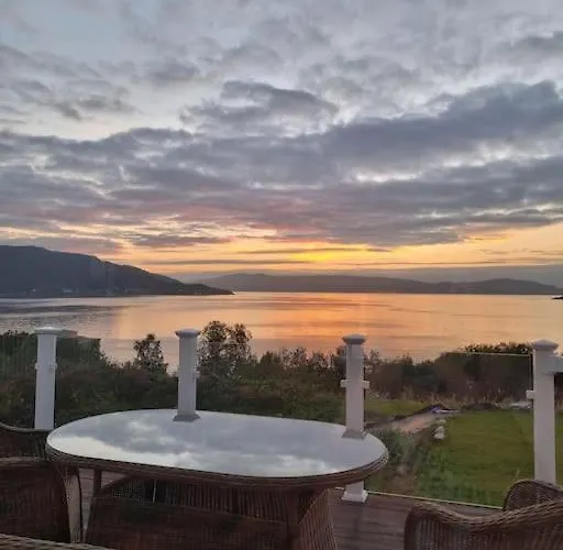 Villa House With Panoramic Sea View, Nearby Senja